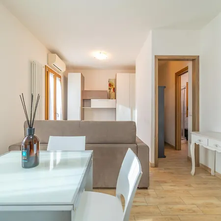 Brorent-casa Chic אולביה